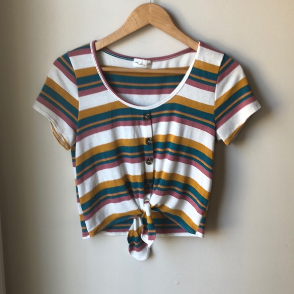 gaze Tops - Gaze tie up crop top short sleeve